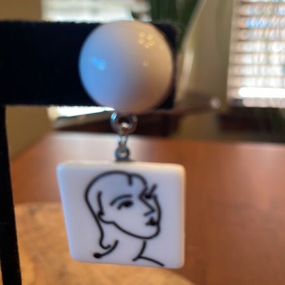 Matisse Artsy Portraits Drop Earrings - Picture 3 of 6